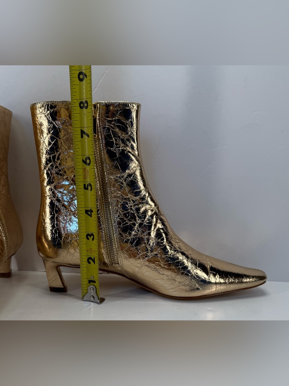 Michael Kors Crinkled Metallic Gold pointed toe Ankle Booties women’s size 6.5 - Picture 9 of 16